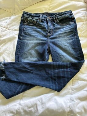 Buckle Black Women’s Dark Blue Denim Jeans